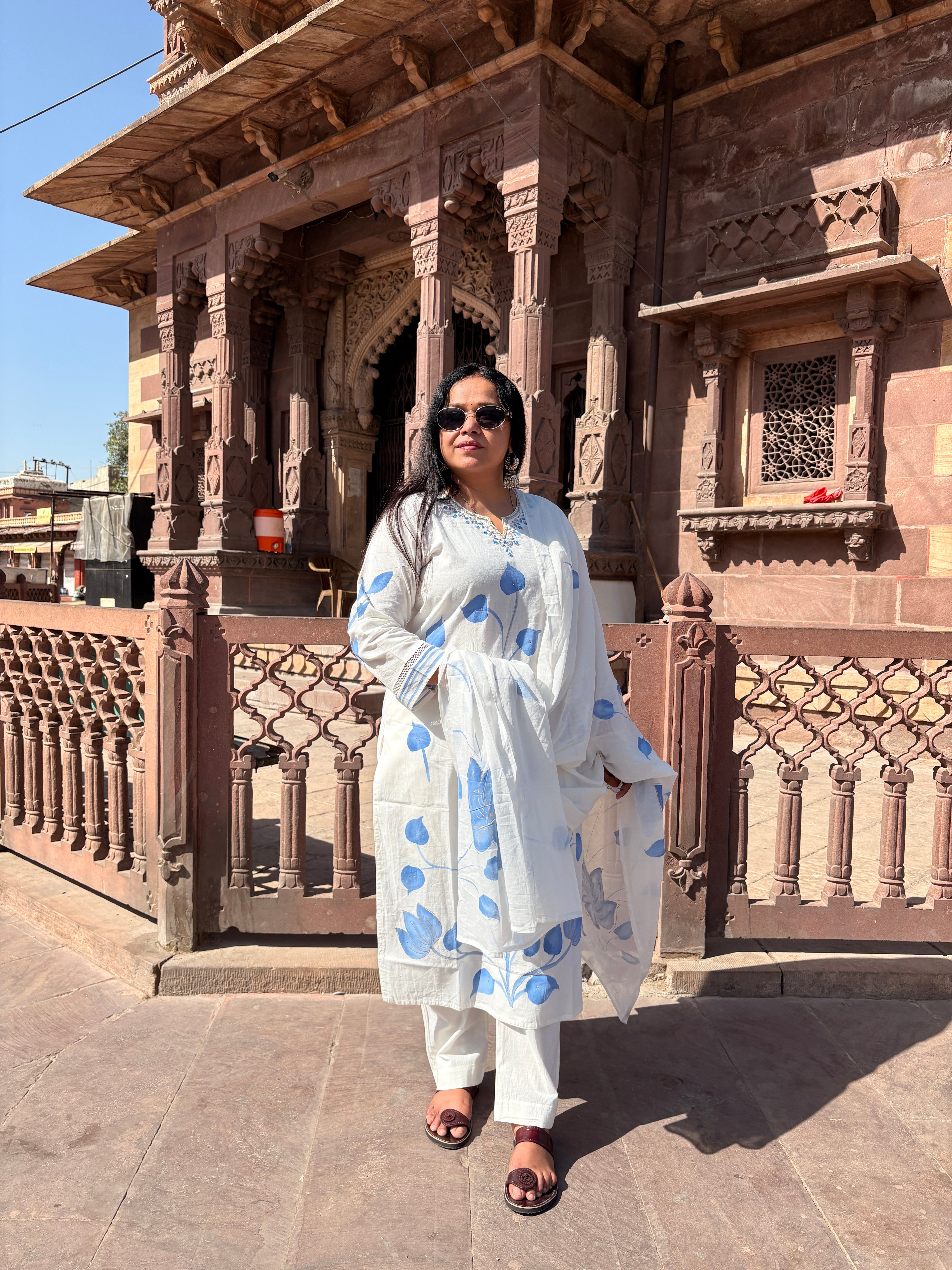 Classic White Floral Printed Kurta Set