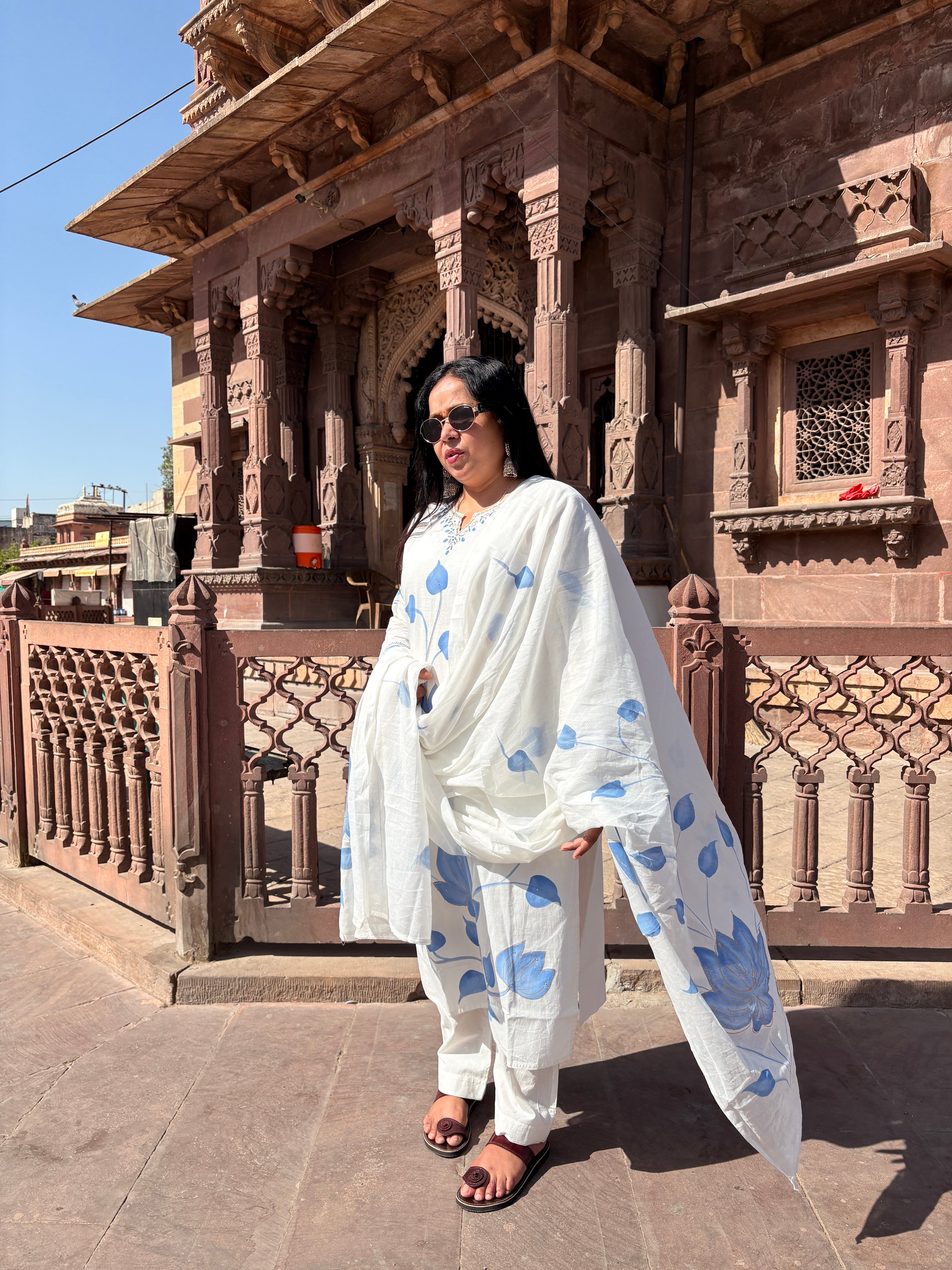 Classic White Floral Printed Kurta Set