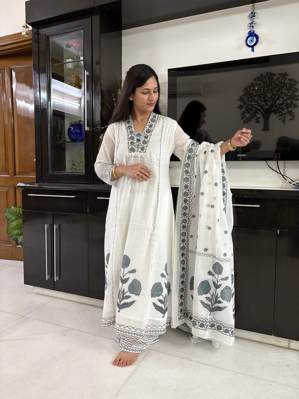 Women's White Floral Printed Cotton Kurta Set with Dupatta | Ethnic Wear | Rangriti House