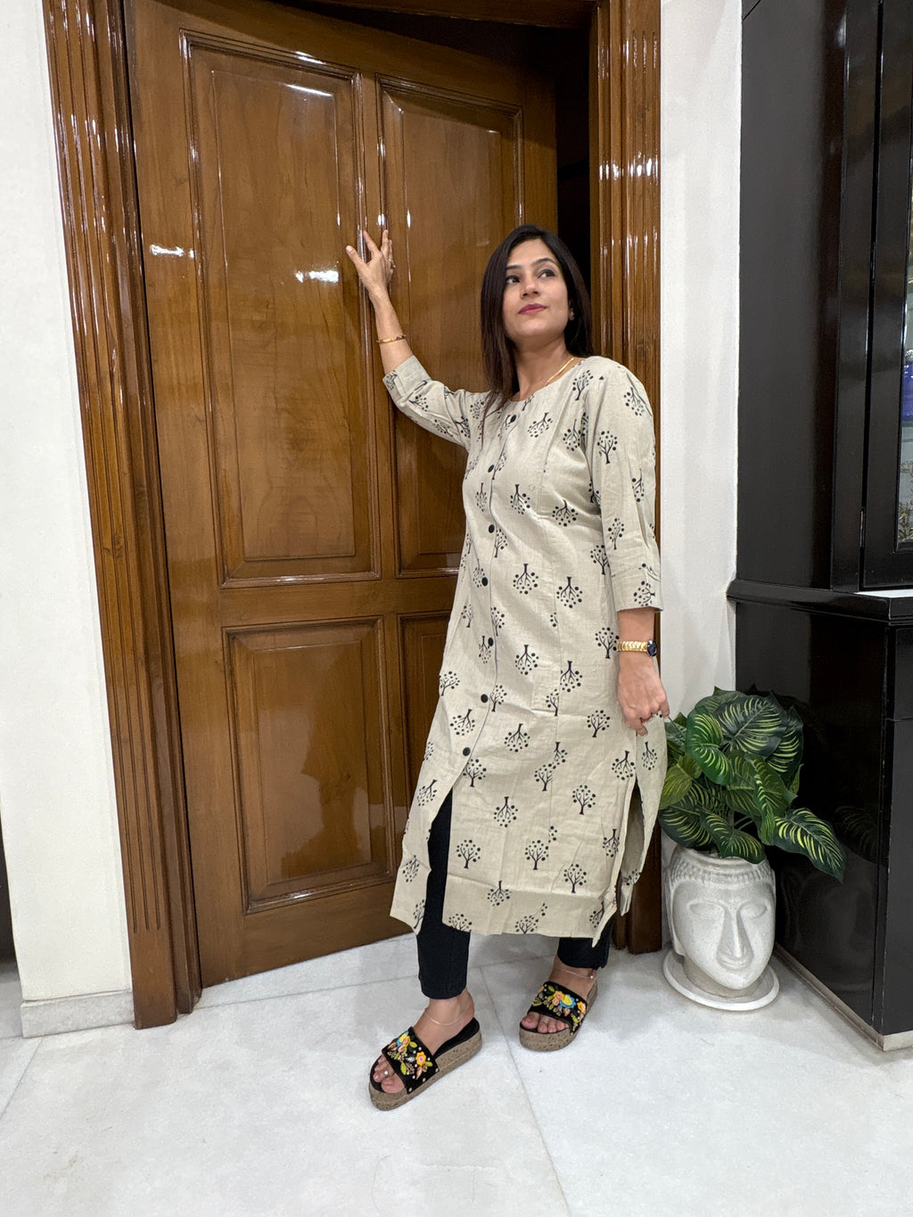 Women's Beige Printed Cotton Kurta | Casual Straight Kurti for Women | Rangriti House