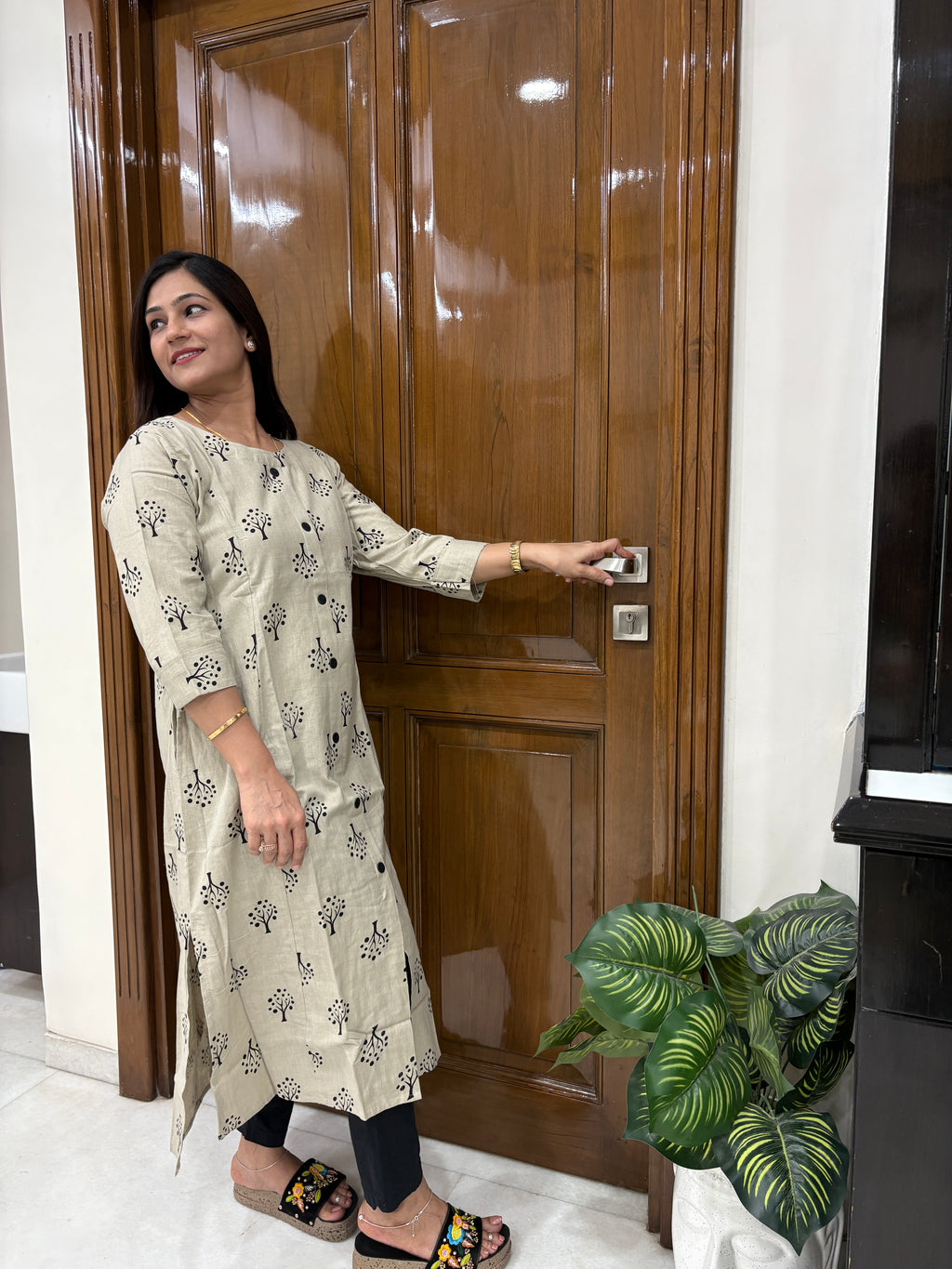 Women's Beige Printed Cotton Kurta | Casual Straight Kurti for Women | Rangriti House